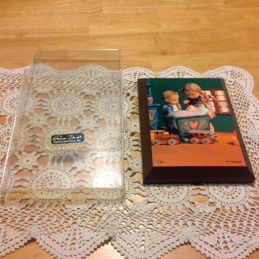Vintage M. J. Hummel wall plaque from ARS / Renner Davis